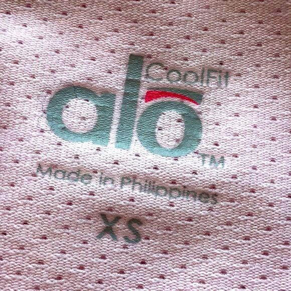 Alo Yoga CoolFit Light Pink Mesh Short Sleeve Stretch Performance Athetic Shirt - Picture 12 of 14